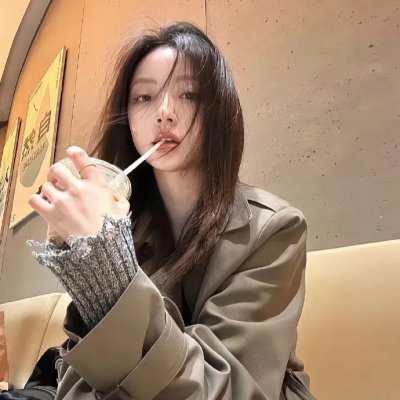 与鹦鹉同住